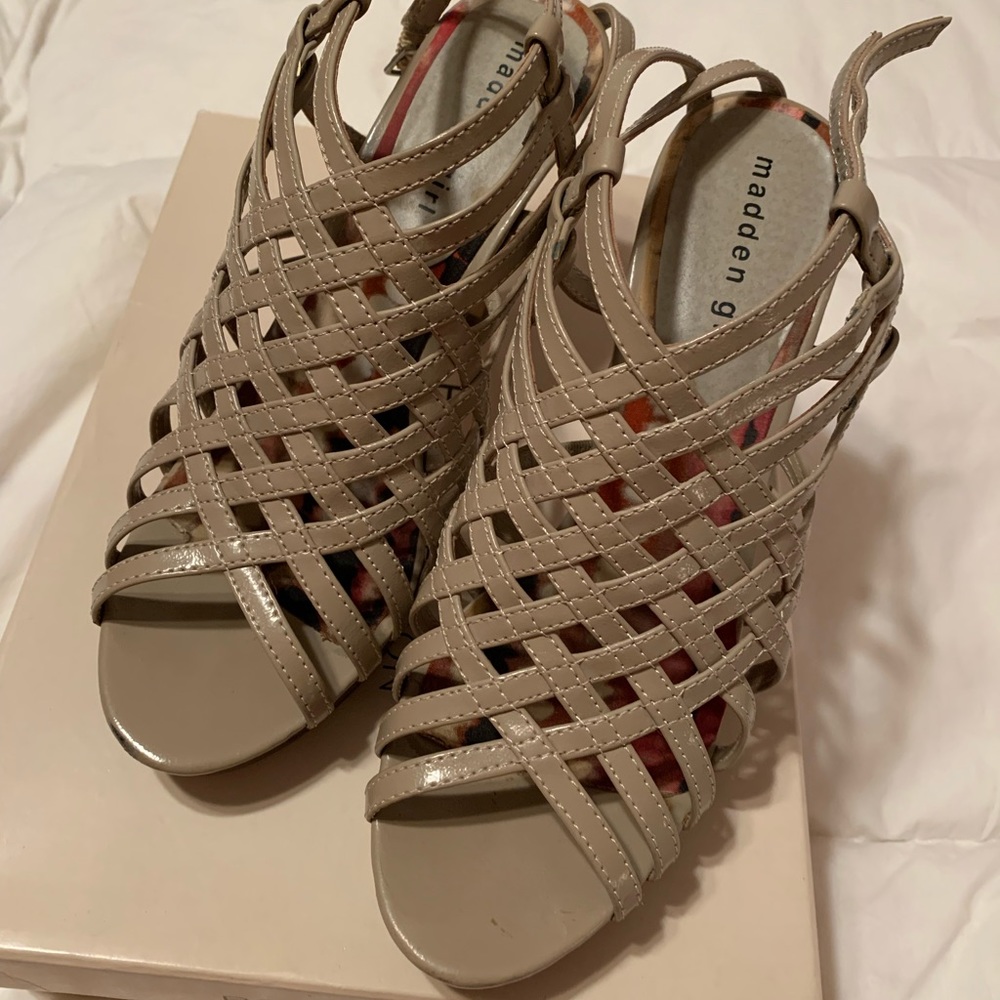 Neutral madden girl heels size 8.5
